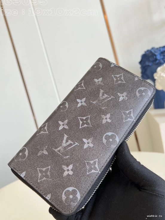 WIS LOUIS WALLET-10*20*2 ZIPPY VUITTON cm 1112